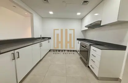 شقة - غرفة نوم - 2 حمامات للايجار في شقق أريج - الجادة - الشارقة