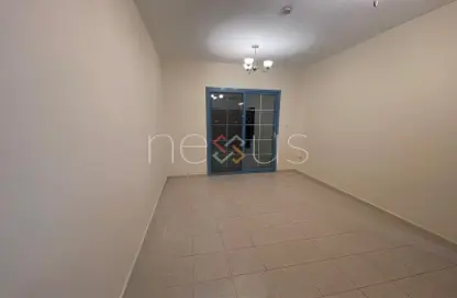 شقة - غرفة نوم - 2 حمامات للبيع في إم07 - طراز فارسي - المدينة الدولية - دبي
