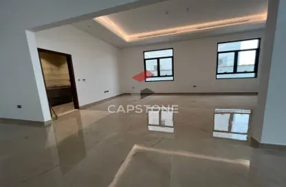 Empty Room image for: Villa - 6 Bedrooms - 7 Bathrooms for rent in Rabdan - Abu Dhabi, Image 1