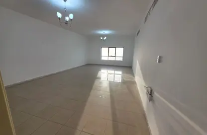 Apartment - 3 Bedrooms - 3 Bathrooms for rent in Cornish Tower - Al Rumaila - Ajman