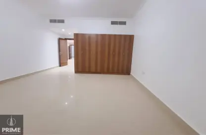Apartment - 3 Bedrooms - 2 Bathrooms for rent in Al Muroor Building - Sultan Bin Zayed the First Street - Muroor Area - Abu Dhabi