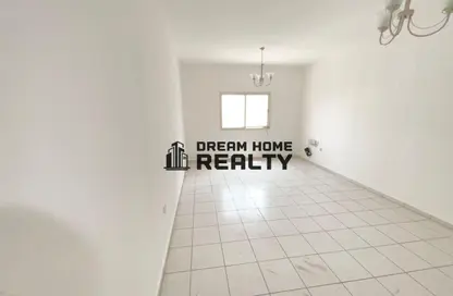 Apartment - Studio - 1 Bathroom for rent in New Al Taawun Road - Al Taawun - Sharjah