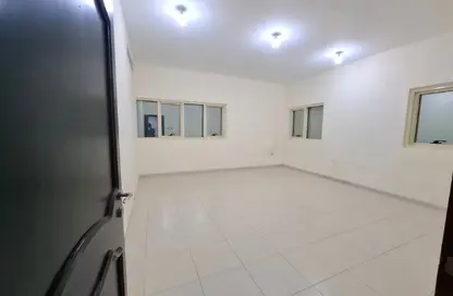 شقة - غرفة نوم - 1 حمام للايجار في شعبية 10 - شعبية - مصفح - أبوظبي