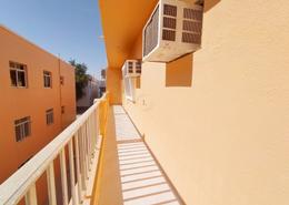 صورةشرفة لـ: شقة - 4 غرف نوم - 2 حمامات للكراء في حي المعاهد - المطارد - العين, صورة 1