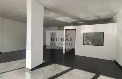 Shop - Studio - 1 Bathroom for rent in Russia Cluster - International City - Dubai