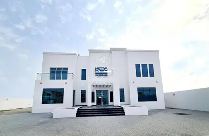 Villa - 6 Bedrooms - 7 Bathrooms for rent in Shakhbout City - Abu Dhabi