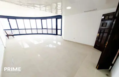 Empty Room image for: Apartment - 3 Bedrooms - 3 Bathrooms for rent in Capital Plaza - Corniche Road - Abu Dhabi, Image 1