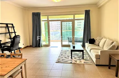 شقة - غرفة نوم - 2 حمامات للايجار في العنبرة - مساكن شور لاين - نخلة جميرا - دبي شقة - غرفة نوم - 2 حمامات للايجار في العنبرة - مساكن شور لاين - نخلة جميرا - دبي