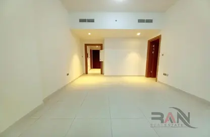 Apartment - 2 Bedrooms - 3 Bathrooms for rent in Tessco Building - Electra Street - Abu Dhabi