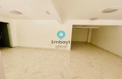 Office Space - Studio - 1 Bathroom for rent in Al Karama - Dubai