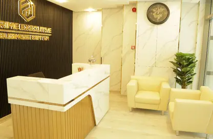 Business Centre - Studio - 4 Bathrooms for rent in Airport Road - Airport Road Area - Al Garhoud - Dubai
