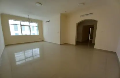 Apartment - 1 Bedroom - 2 Bathrooms for rent in Al Khan - Sharjah