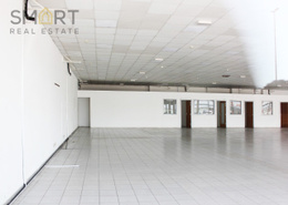 Massive Showroom prime location in the main street