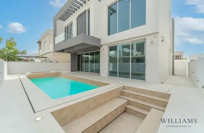 Villa - 5 Bedrooms - 5 Bathrooms for sale in Jumeirah Park Homes - Jumeirah Park - Dubai