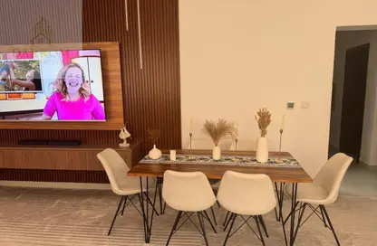 شقة - 2 غرف نوم - 3 حمامات للايجار في قرية الاميرة - الياسمين - عجمان