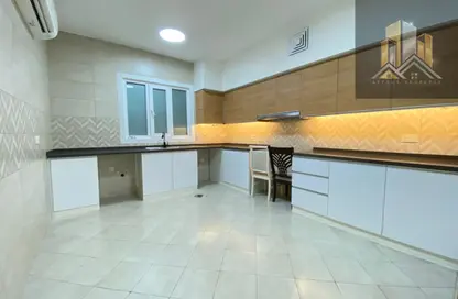 شقة - 2 غرف نوم - 2 حمامات للايجار في فيلات مدينة خليفة آيه - مدينة خليفة أ - مدينة خليفة - أبوظبي