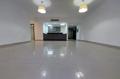 Apartment - 2 Bedrooms - 2 Bathrooms for rent in Tower 12 - Al Reef Downtown - Al Reef - Abu Dhabi