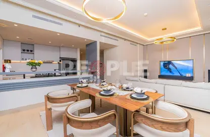 Kitchen image for: Apartment - 3 Bedrooms - 3 Bathrooms for sale in La Rive - La Mer - Jumeirah - Dubai, Image 1