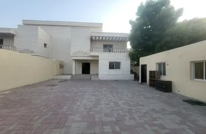Villa - Studio - 4 Bathrooms for rent in Al Mansoura - Al Sharq - Sharjah