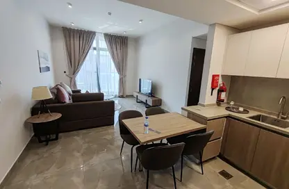شقة - 2 غرف نوم - 2 حمامات للايجار في ماجيستيك ريزيدينس 1 - ماجيستيك ريزيزيدنس - دبي الجنوب (مركز دبي العالمي) - دبي