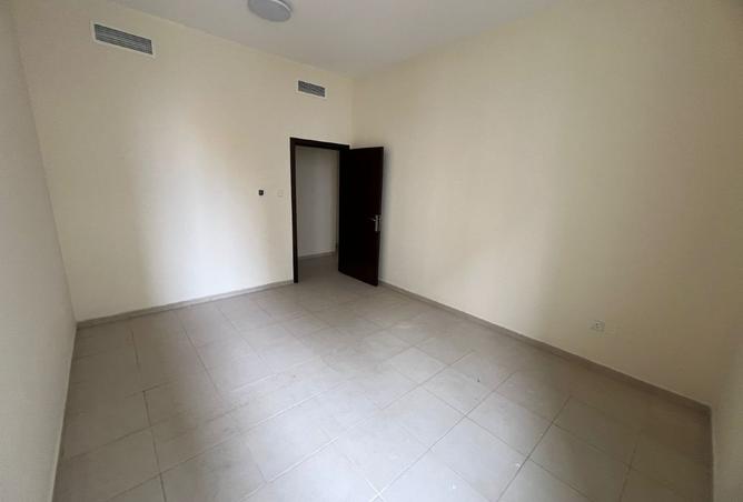 16040018 - Property Image 3