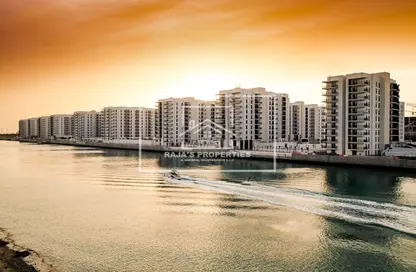 Apartment - 2 Bedrooms - 2 Bathrooms for sale in Waters Edge - Yas Island - Abu Dhabi