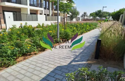 فيلا - 4 غرف نوم - 4 حمامات للايجار في نور تاون هاوس - تاون سكوير - دبي