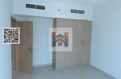 Apartment - 3 Bedrooms - 3 Bathrooms for rent in Corniche Tower - Ajman Corniche Road - Ajman