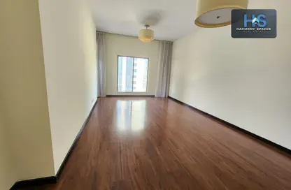 Apartment - 1 Bedroom - 2 Bathrooms for rent in Green Lakes Towers - JLT Cluster S - Jumeirah Lake Towers - Dubai