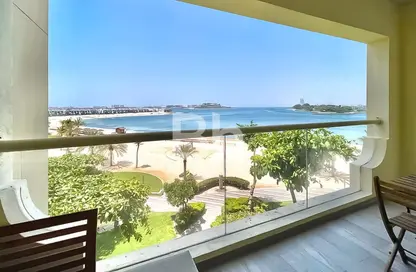 Apartment - 1 Bedroom - 2 Bathrooms for rent in Jash Falqa - Shoreline Apartments - Palm Jumeirah - Dubai