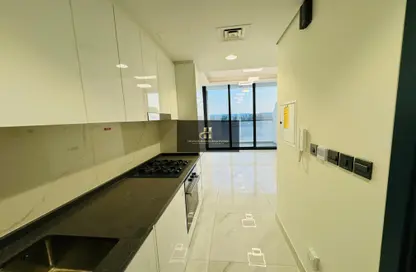 Apartment - 1 Bathroom for rent in Samana Golf Avenue - Dubai Studio City - Dubai
