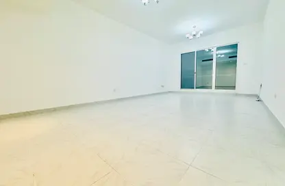 شقة - غرفة نوم - 2 حمامات للايجار في بناية اس بي ال 341 - البرشاء 1 - البرشاء - دبي