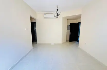 Apartment - 1 Bedroom - 1 Bathroom for rent in Hajar Building - Muwaileh Commercial - Sharjah