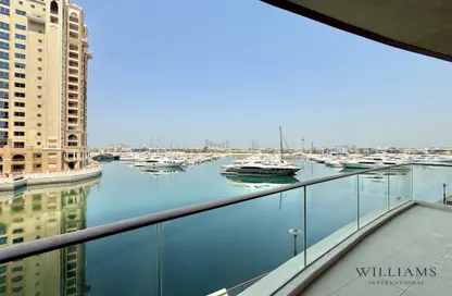 Apartment - 2 Bedrooms - 3 Bathrooms for rent in Emerald - Tiara Residences - Palm Jumeirah - Dubai