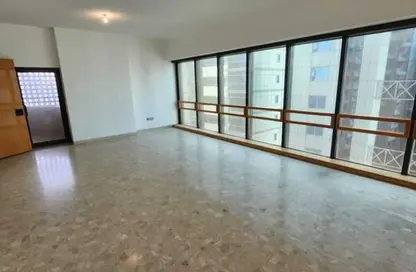 Duplex - 4 Bedrooms - 4 Bathrooms for rent in Baniyas Tower - Al Danah - Abu Dhabi