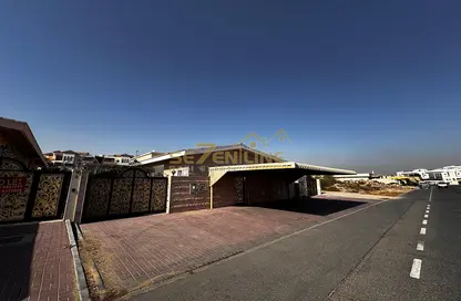 Villa - 4 Bedrooms - 5 Bathrooms for rent in Mirdif Villas - Mirdif - Dubai