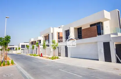 Villa - 4 Bedrooms - 5 Bathrooms for sale in West Yas - Yas Island - Abu Dhabi