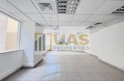 Office Space - Studio - 1 Bathroom for rent in Blue Tower - Sheikh Zayed Road - Dubai