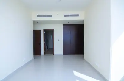 Apartment - 1 Bedroom - 2 Bathrooms for rent in Nation Towers - Corniche Road - Abu Dhabi