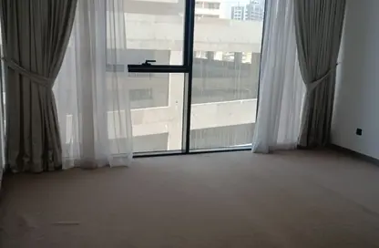 شقة - غرفة نوم - 2 حمامات للايجار في في2 - مدينة دبي الرياضية - دبي