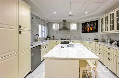 Villa - 4 Bedrooms - 6 Bathrooms for rent in Garden Homes Frond D - Garden Homes - Palm Jumeirah - Dubai
