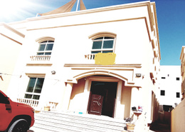 Classic family home with parking and balcony