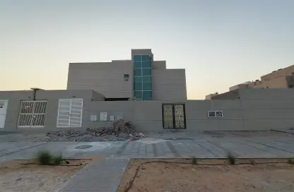 Villa - 5 Bedrooms - 7+ Bathrooms for rent in Mohamed Bin Zayed City - Abu Dhabi
