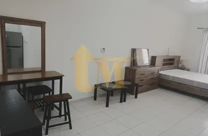 شقة - 1 حمام للايجار في مالباري 2 - حدائق الإمارات 2 - قرية الجميرا سركل - دبي