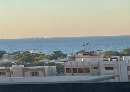 بناية اول ساكن خلف ابراج عجمان وان