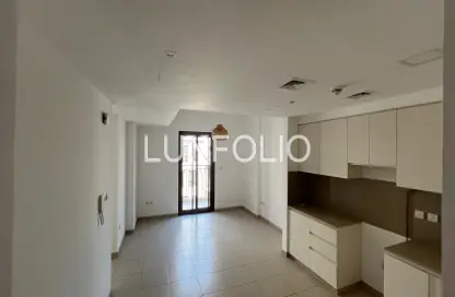 Apartment - 1 Bedroom - 1 Bathroom for rent in Zahra Breeze Apartments 3A - Zahra Breeze Apartments - Town Square - Dubai