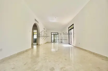Empty Room image for: Villa - 3 Bedrooms - 4 Bathrooms for rent in Khalidiya Centre - Cornich Al Khalidiya - Al Khalidiya - Abu Dhabi, Image 1
