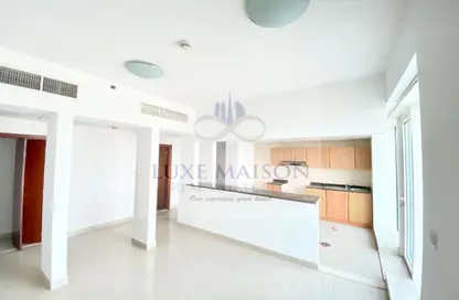صورة لـ مطبخ شقة - غرفة نوم - 2 حمامات للبيع في برج الكريكت - مدينة دبي الرياضية - دبي ، صورة رقم 1