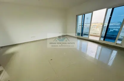 Empty Room image for: Apartment - 2 Bedrooms - 3 Bathrooms for rent in Tower 15 - Al Reef Downtown - Al Reef - Abu Dhabi, Image 1