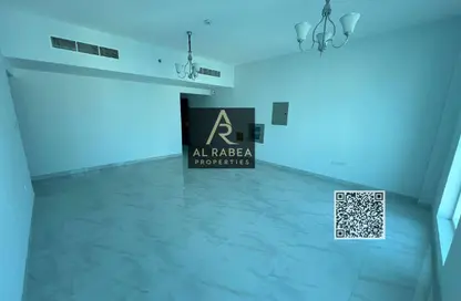 شقة - 2 غرف نوم - 2 حمامات للايجار في برج الكورنيش - طريق كورنيش عجمان - عجمان